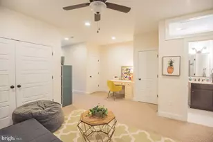 534 Green Ln, Philadelphia, PA 19128 - Photo 41