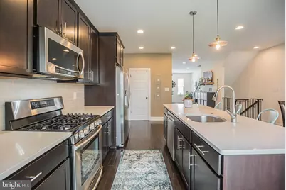 534 Green Lane, Philadelphia, PA 19128 - Photo 3