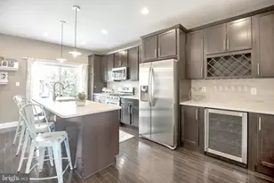 534 Green Ln, Philadelphia, PA 19128 - Photo 5