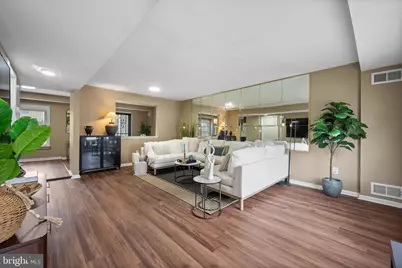 8229 Chelwynde Avenue, Philadelphia, PA 19153 - Photo 3