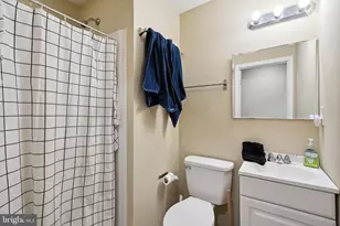 1611 N 17th St, Philadelphia, PA 19121 - Photo 9