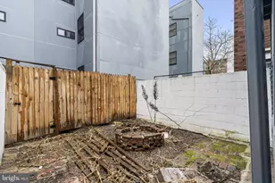 725 S Smedley St, Philadelphia, PA 19146 - Photo 15