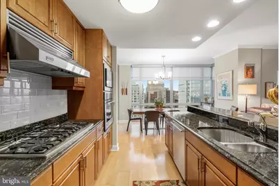 400 S Broad Street #2407, Philadelphia, PA 19146 - Photo 11