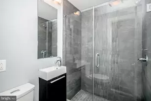 2012 W Girard Ave, Philadelphia, PA 19130 - Photo 9