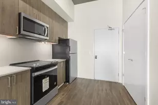 525 N 41st St, Philadelphia, PA 19104 - Photo 5