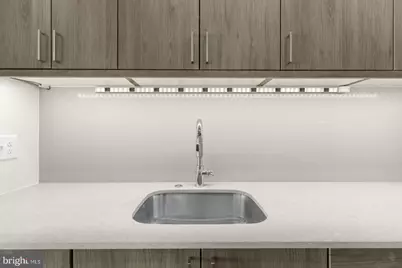 525 N 41st Street #304, Philadelphia, PA 19104 - Photo 9