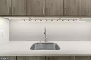 525 N 41st St, Philadelphia, PA 19104 - Photo 9