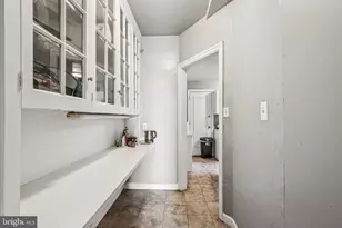 2031 Locust St, Philadelphia, PA 19103 - Photo 3