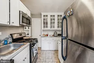 2031 Locust St, Philadelphia, PA 19103 - Photo 5