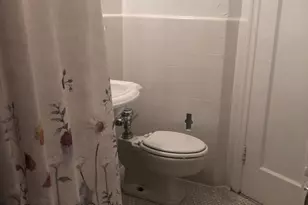 2031 Locust St, Philadelphia, PA 19103 - Photo 9