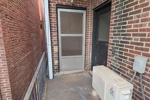 2038 Locust St, Philadelphia, PA 19103 - Photo 35