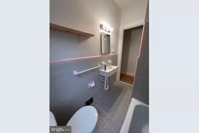 2038 Locust Street #3, Philadelphia, PA 19103 - Photo 21