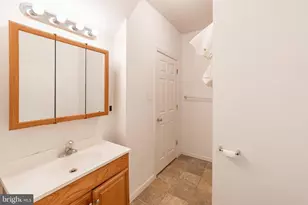 2100 St Albans St, Philadelphia, PA 19146 - Photo 9