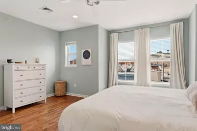 240 Pierce Street, Philadelphia, PA 19148 - Photo 13