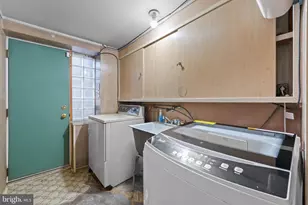 5868 N 6th St, Philadelphia, PA 19120 - Photo 29