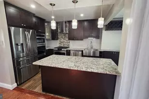 1112 Kent Ln, Philadelphia, PA 19115 - Photo 11