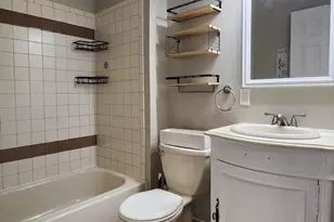 1112 Kent Ln, Philadelphia, PA 19115 - Photo 17