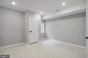 1345 W York St, Philadelphia, PA 19132 - Photo 17