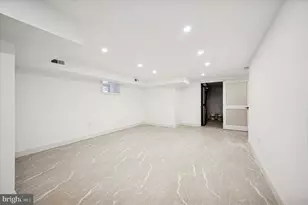 240 W Earlham Ter, Philadelphia, PA 19144 - Photo 25