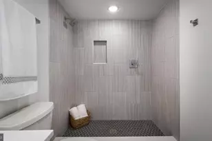 1825 Callowhill St, Philadelphia, PA 19130 - Photo 25