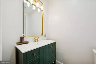 1121 S 52nd St, Philadelphia, PA 19143 - Photo 9