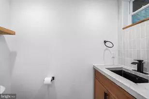 2115 Watkins St, Philadelphia, PA 19145 - Photo 13