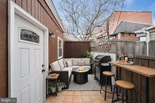 429 W George St, Philadelphia, PA 19123 - Photo 11