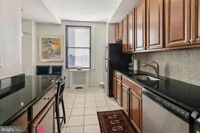 2031 Locust Street #1701, Philadelphia, PA 19103 - Photo 5