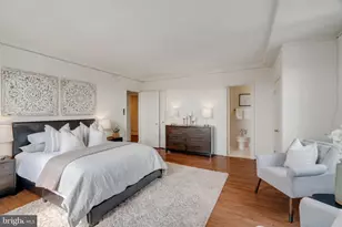 2031 Locust St, Philadelphia, PA 19103 - Photo 5