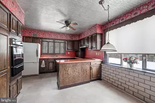 1445 Rhawn St, Philadelphia, PA 19111 - Photo 11