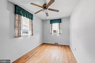 1445 Rhawn St, Philadelphia, PA 19111 - Photo 21