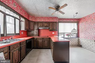 1445 Rhawn St, Philadelphia, PA 19111 - Photo 15