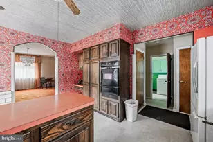 1445 Rhawn St, Philadelphia, PA 19111 - Photo 17