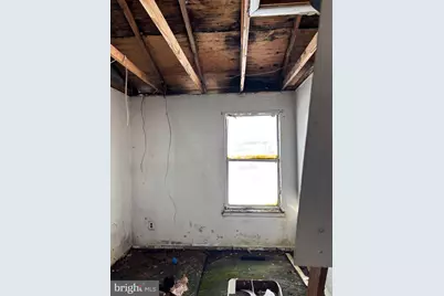 8211 Buist Avenue, Philadelphia, PA 19153 - Photo 7