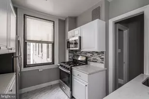 2031 Locust St, Philadelphia, PA 19103 - Photo 7