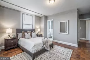 2031 Locust St, Philadelphia, PA 19103 - Photo 9