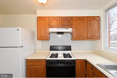 1107 E Sharpnack Street, Philadelphia, PA 19150 - Photo 17