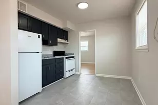 718 Rhawn St, Philadelphia, PA 19111 - Photo 3