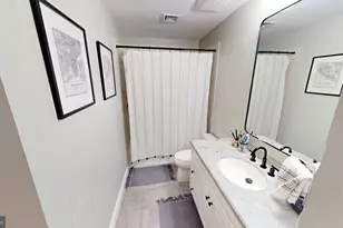 102 Church St, Philadelphia, PA 19106 - Photo 7
