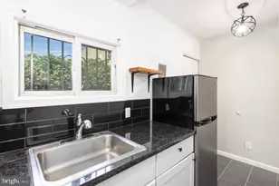 2316 N Myrtlewood St, Philadelphia, PA 19132 - Photo 15