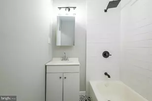 2316 N Myrtlewood St, Philadelphia, PA 19132 - Photo 9