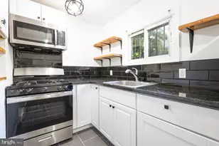 2316 N Myrtlewood St, Philadelphia, PA 19132 - Photo 17