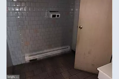 6721 Elmwood Avenue, Philadelphia, PA 19142 - Photo 5