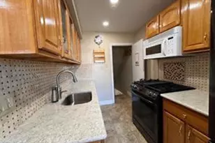 1223 Wellington St, Philadelphia, PA 19111 - Photo 9