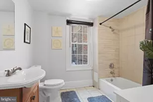 902 S 8th St, Philadelphia, PA 19147 - Photo 13
