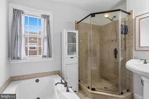 902 S 8th St, Philadelphia, PA 19147 - Photo 29