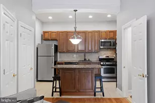 902 S 8th St, Philadelphia, PA 19147 - Photo 11