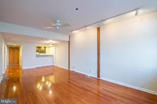 301 Race St, Philadelphia, PA 19106 - Photo 3