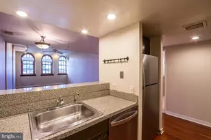 301 Race St, Philadelphia, PA 19106 - Photo 11