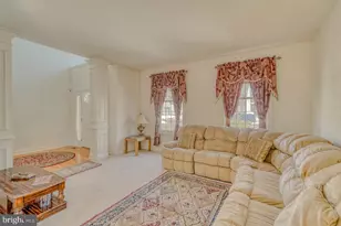 310 Par Dr, Philadelphia, PA 19115 - Photo 11